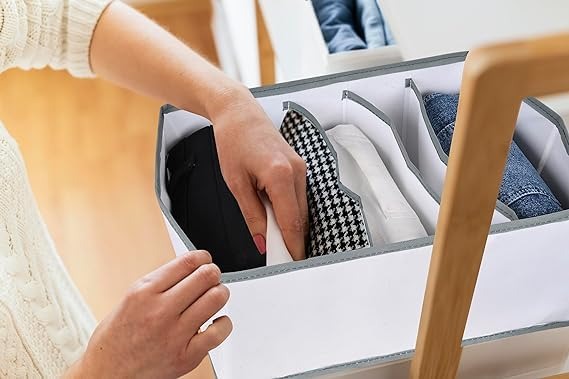 7 Grid Non-Woven Clothes Organizer